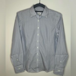 Brooks Brothers 346 Woman’s button up shirt cotton non-iron petite fitted co…